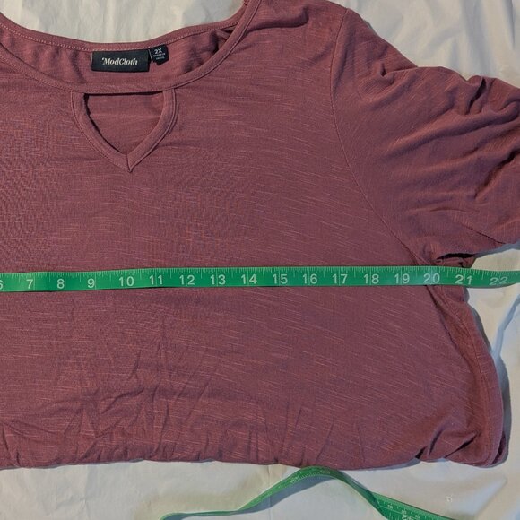 Modcloth Keyhole Neckline Mauve/Rose Tee, Size 2X - Picture 7 of 9